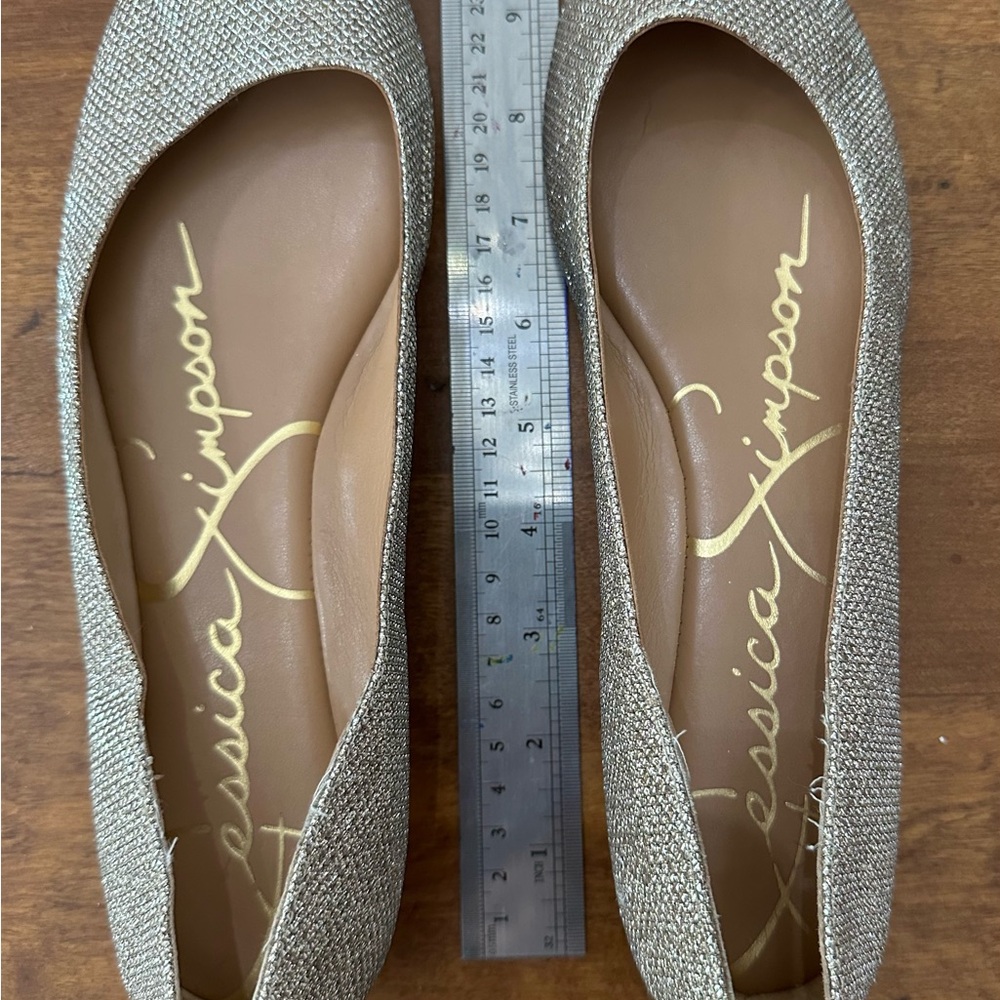 Jessica Simpson Glittering Silver shoes - Picture 3 of 4